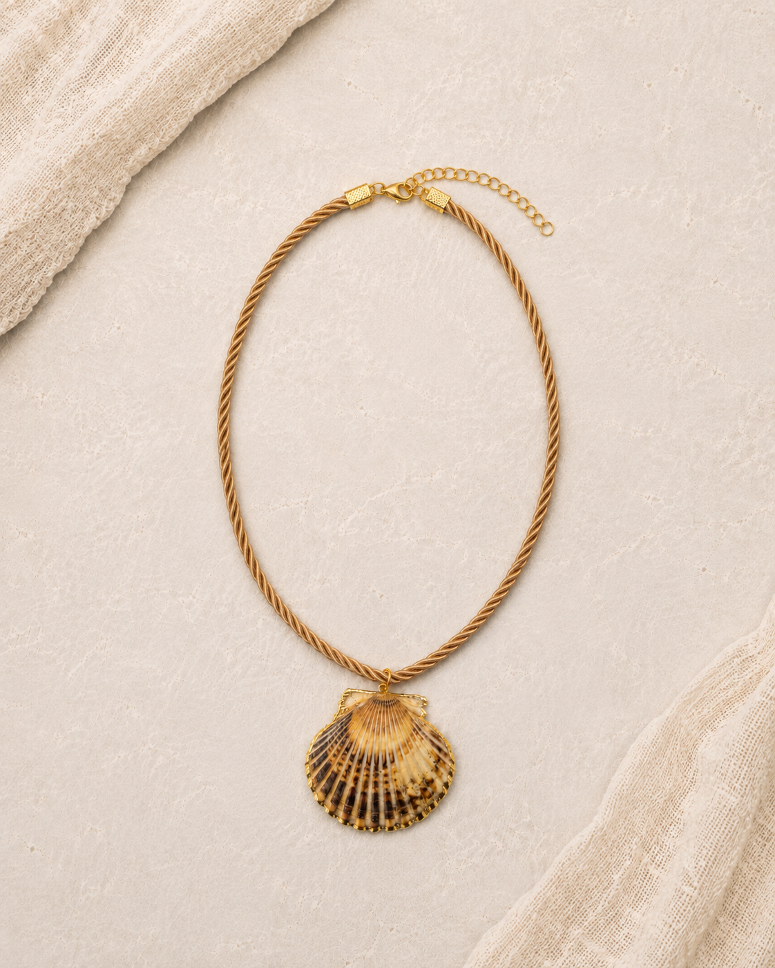 The Sandy Necklace