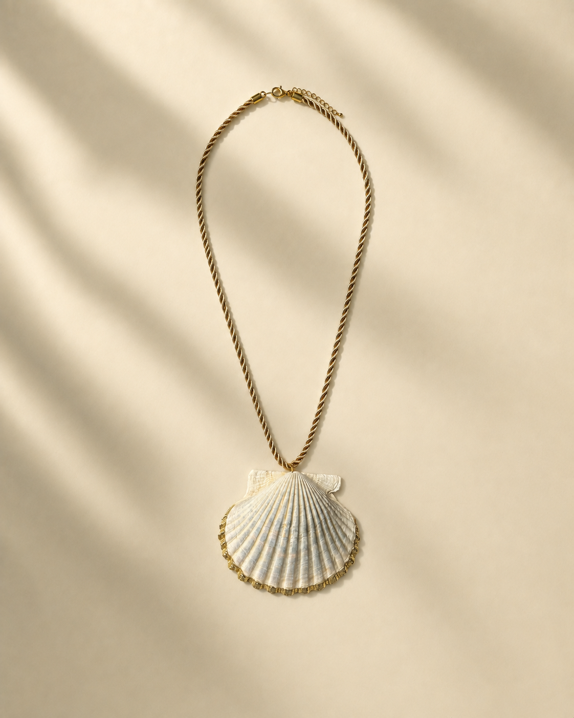 The August Pendant