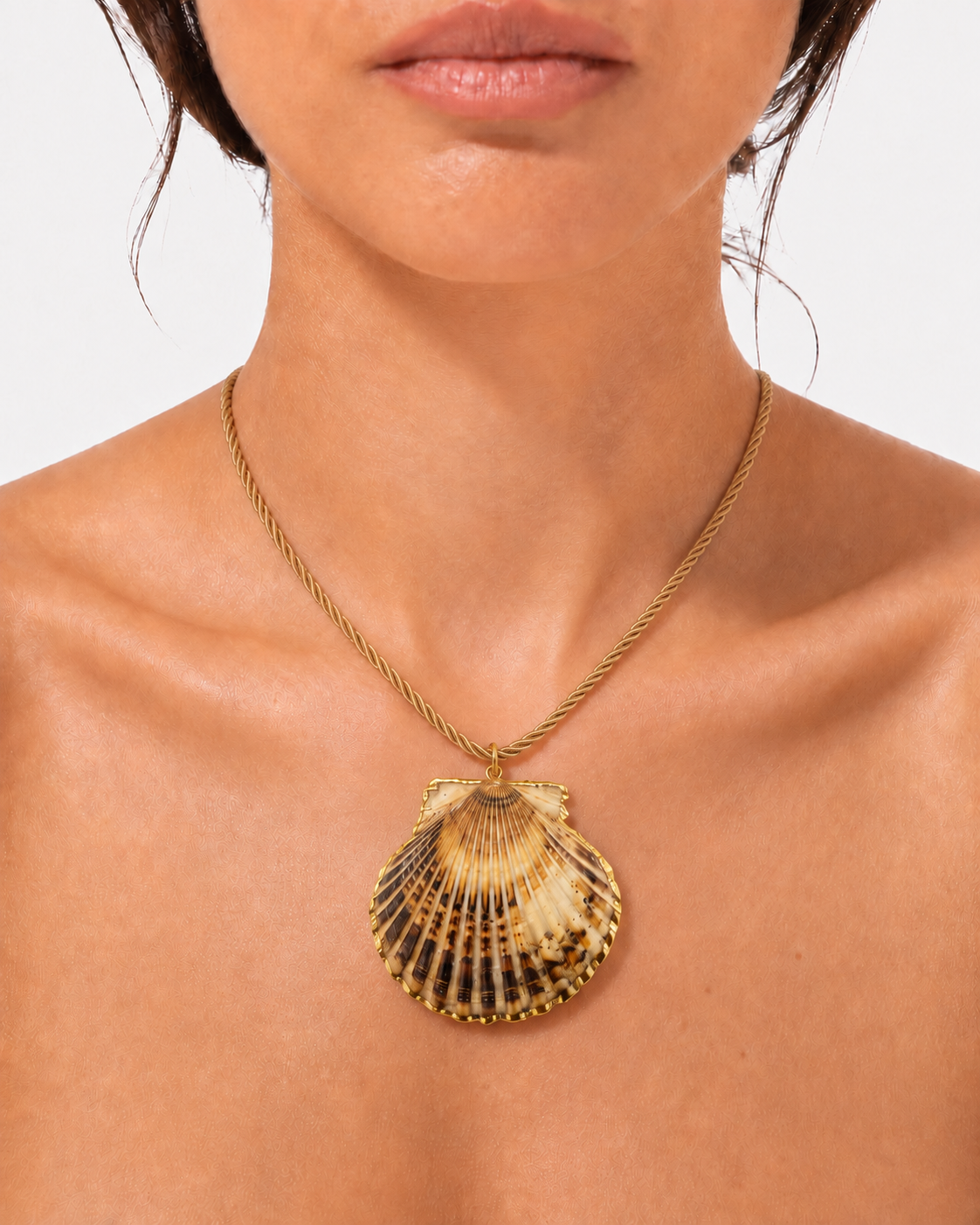 The Sandy Necklace